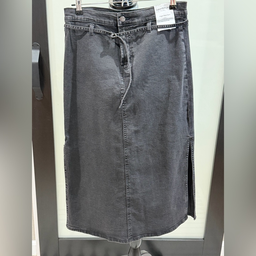 Calvin Klein Black High Rise Skirt - NEW WITH TAGS